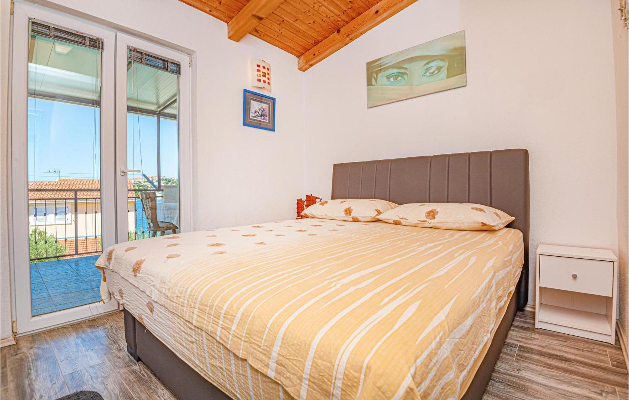 Nice Home In Zatoglav With House Sea View Podglavica Exterior photo